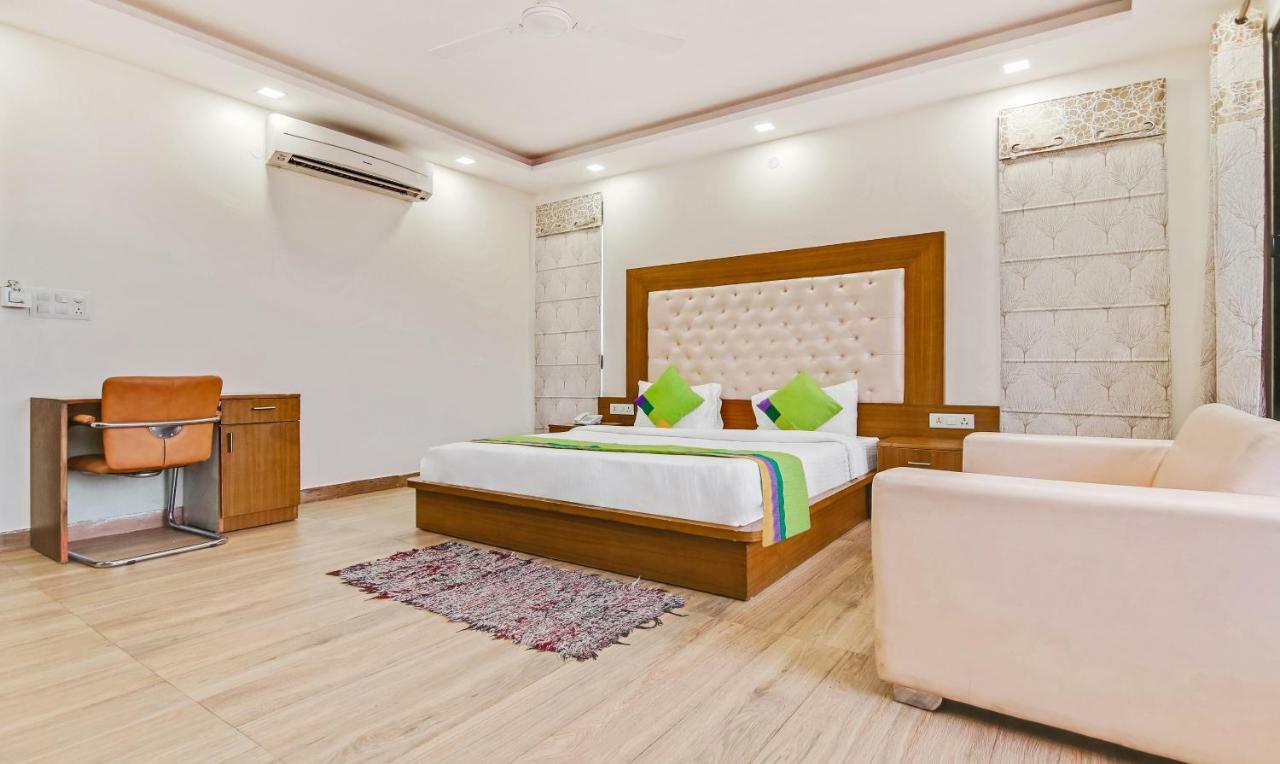 Hôtel Treebo Trend Amexx Residency Sector 27 à Gurgaon Extérieur photo